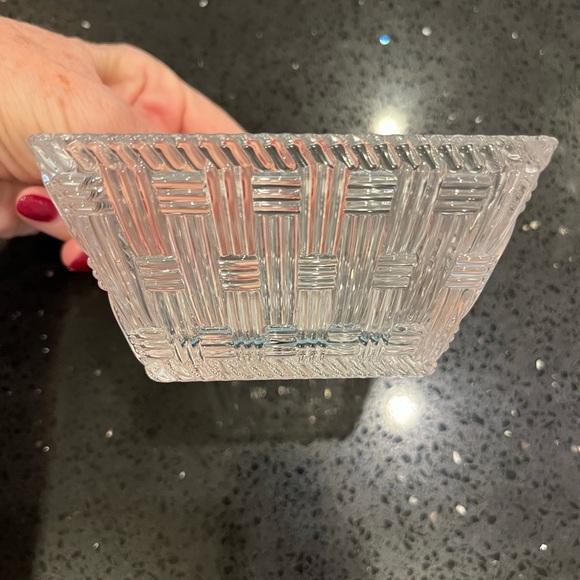 NWOT Vintage Tiffany & Co. Crystal Basket Weave Dish - Picture 4 of 7